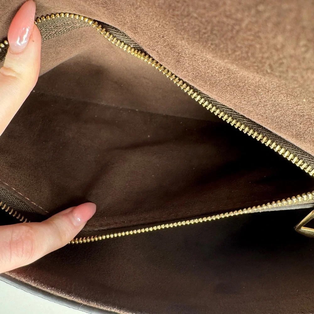 Louis Vuitton Diane Cream Empriente Monogram - Picture 12 of 16